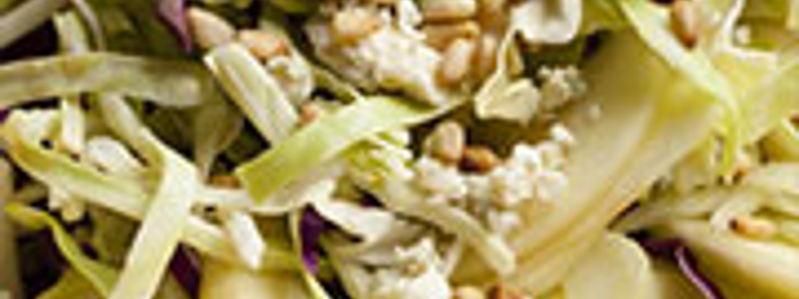 Cabbage salad with apples, fennel and pine nuts