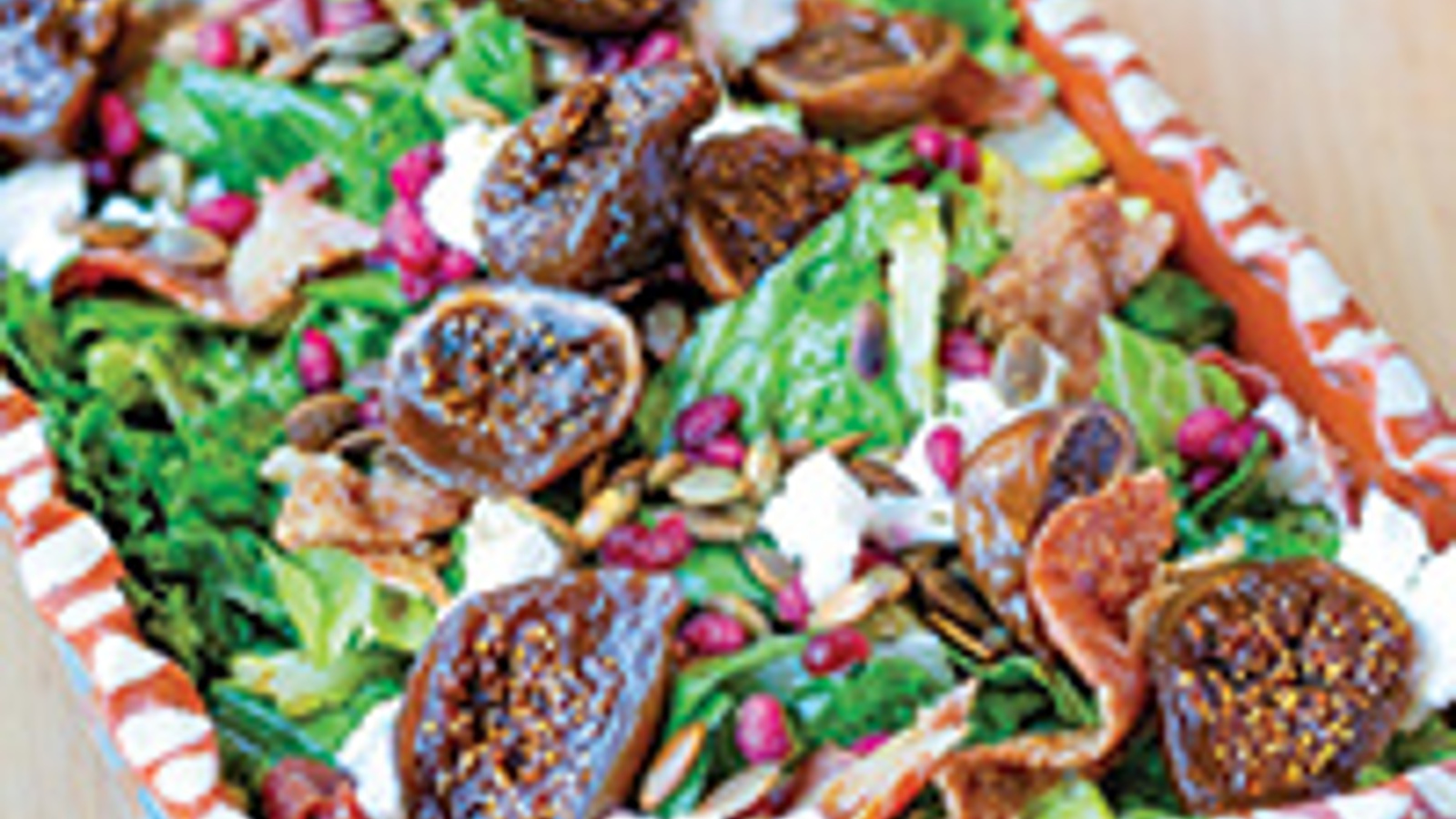 Fig, pomegranate and goat cheese salad with honey balsamic vinaigrette