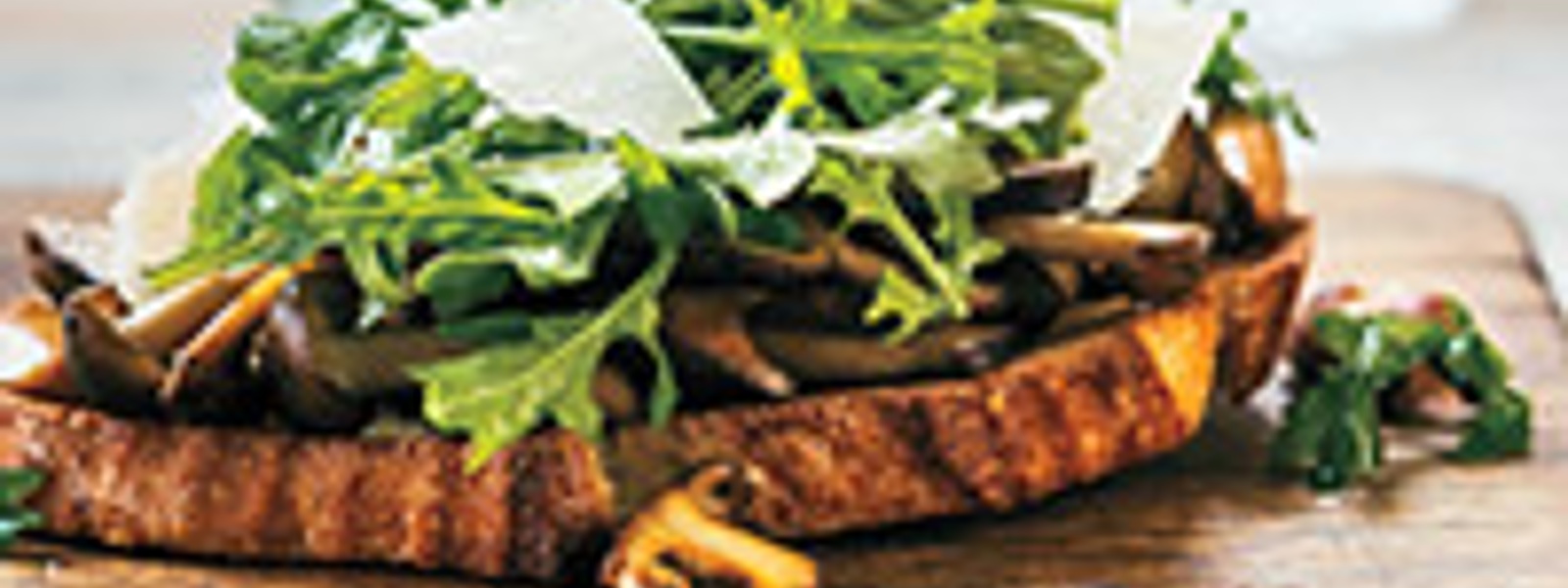 Mushroom bruschetta salad