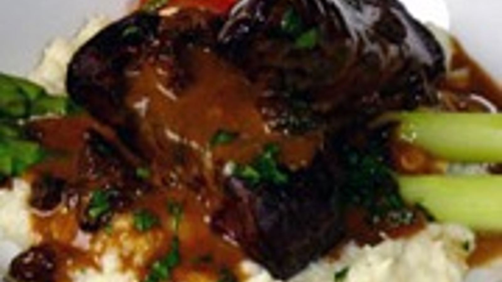 Short ribs with cauliflower puree