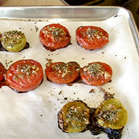 Oven-roasted tomatoes with garlic