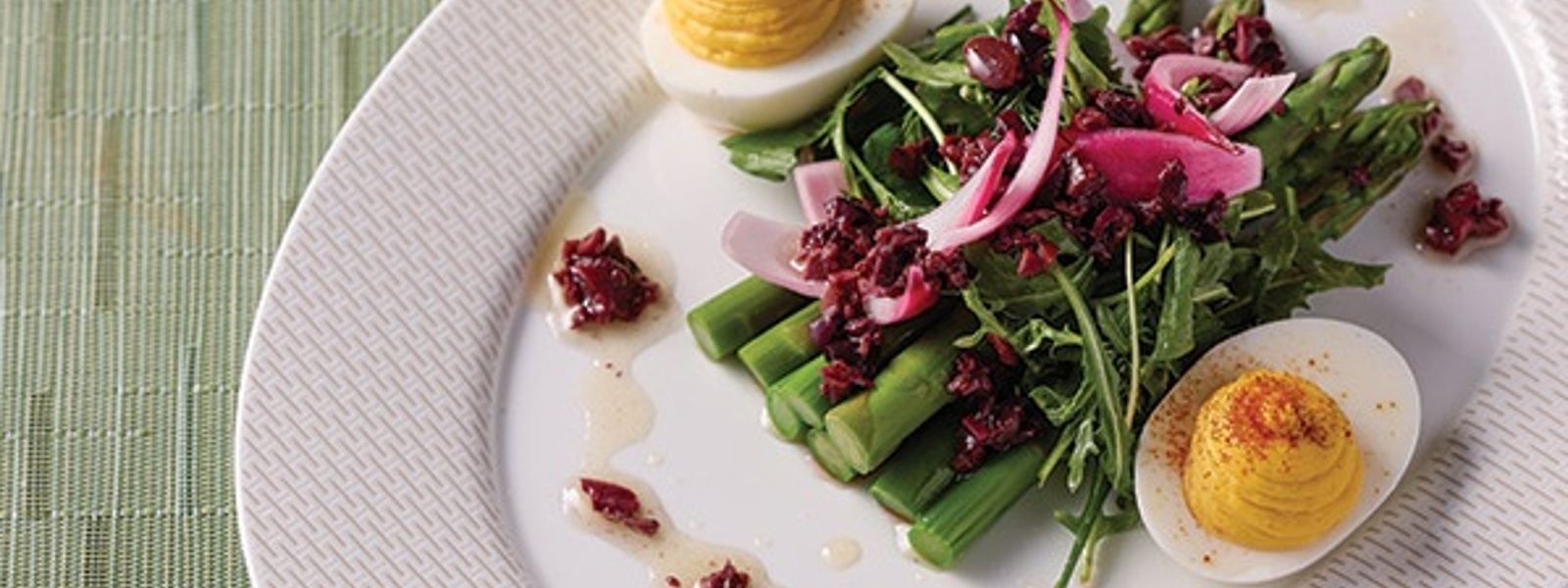 Asparagus and wild arugula salad