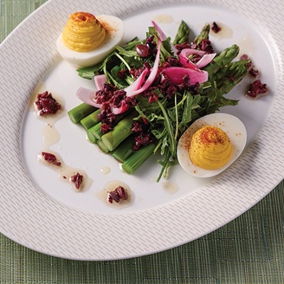 Asparagus and wild arugula salad