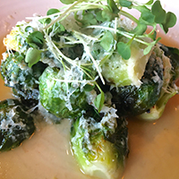 Brussels sprouts with Manchego cheese