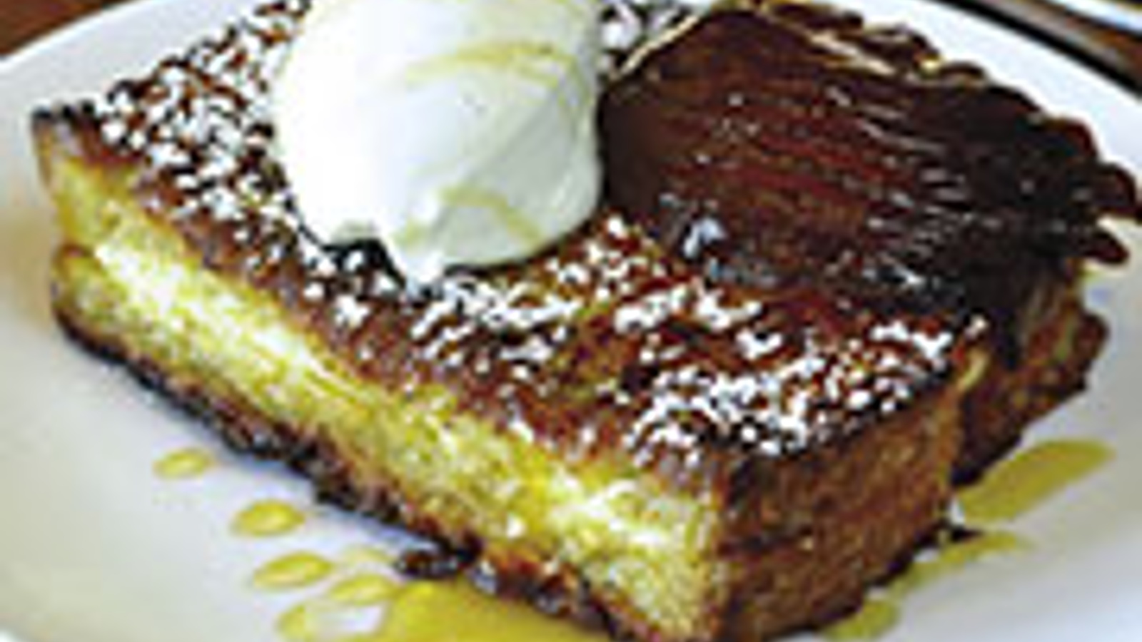 Ricotta-stuffed French toast with pears and chestnut honey