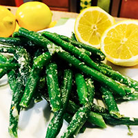 Lemon butter green beans with garlic and Parmesan