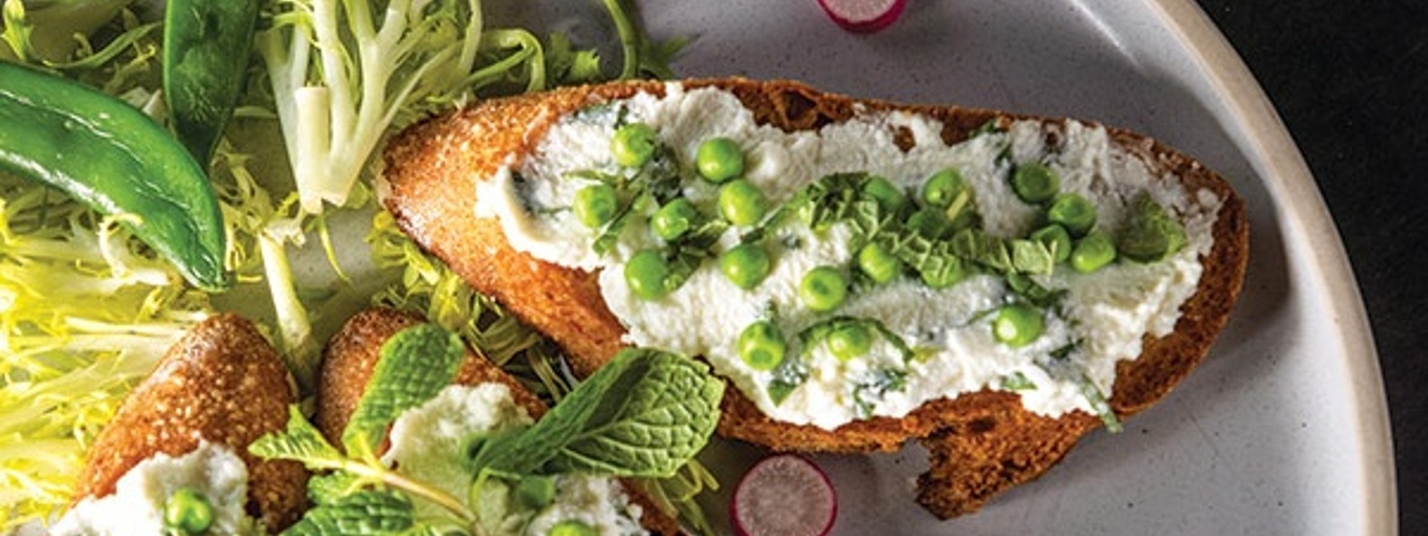 Spring pea and mint crostini