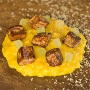 Pumpkin risotto with caramelized apples