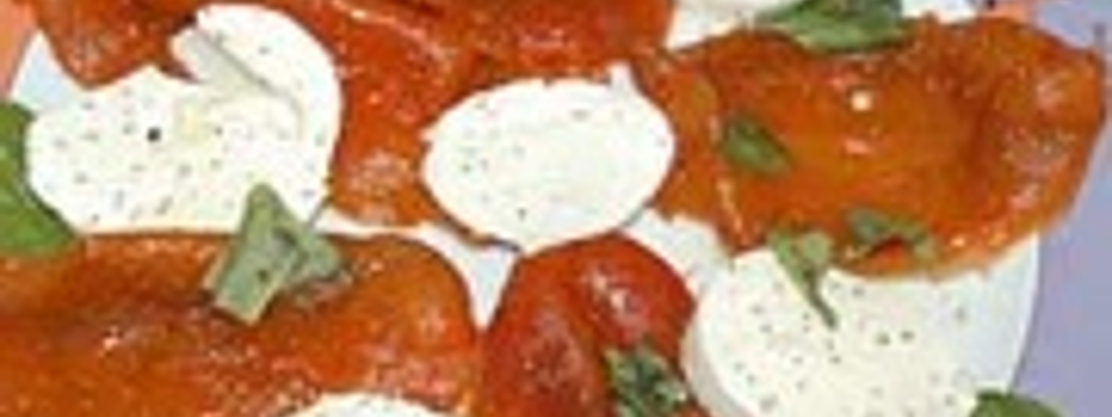 Mozzarella and roasted red pepper salad