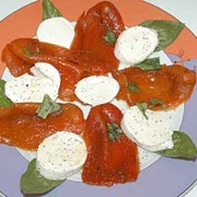 Mozzarella and roasted red pepper salad