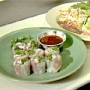 Rice paper-wrapped salad rolls  (goi cuon)